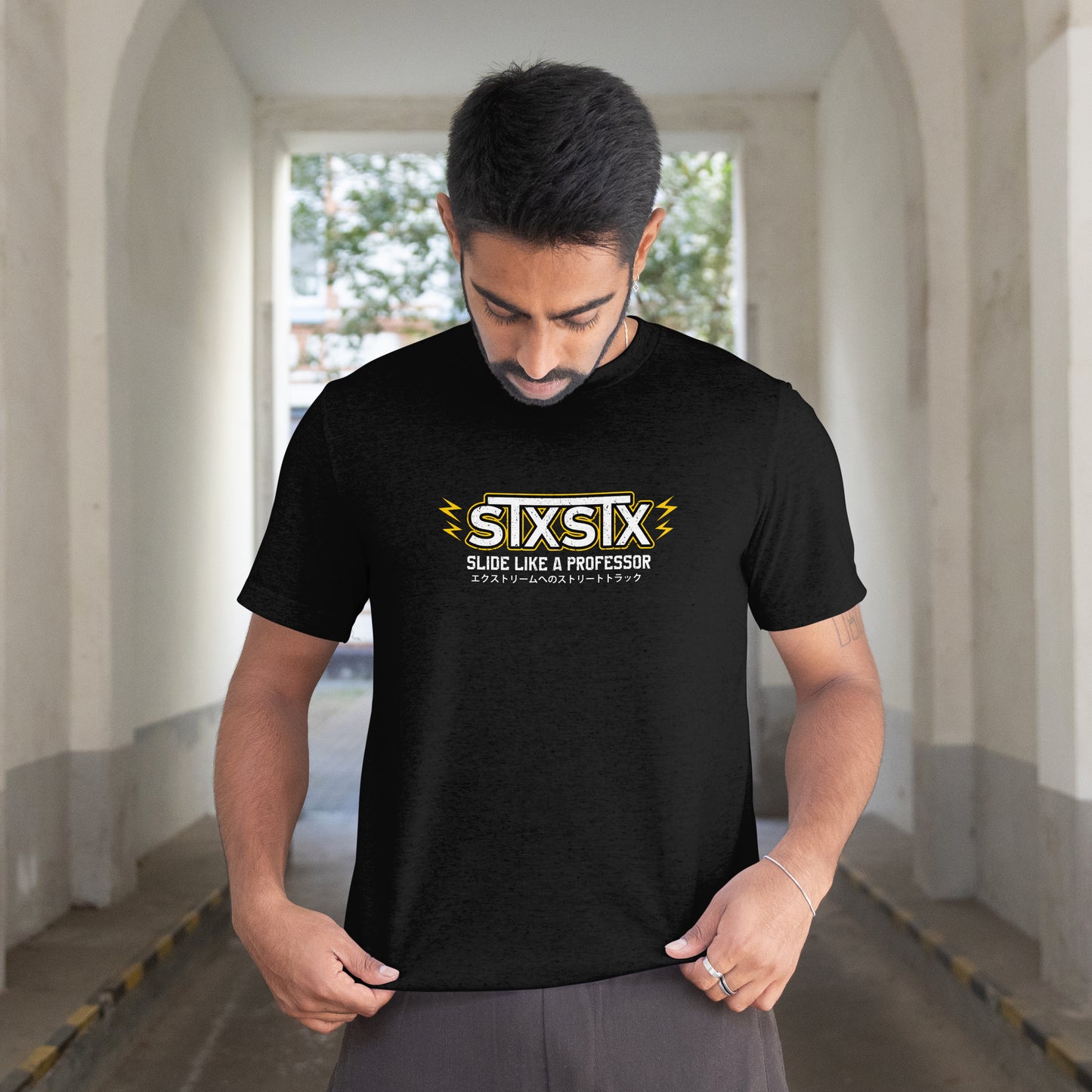 'Professor V2' - Lightweight T-Shirt Black